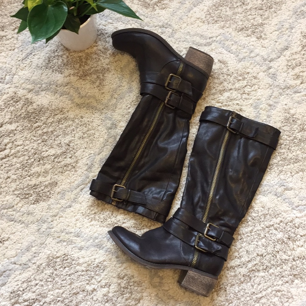 Sold. Tall dark brown boots! Size 7